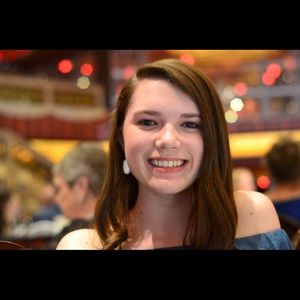 Meet your Posher, Emma